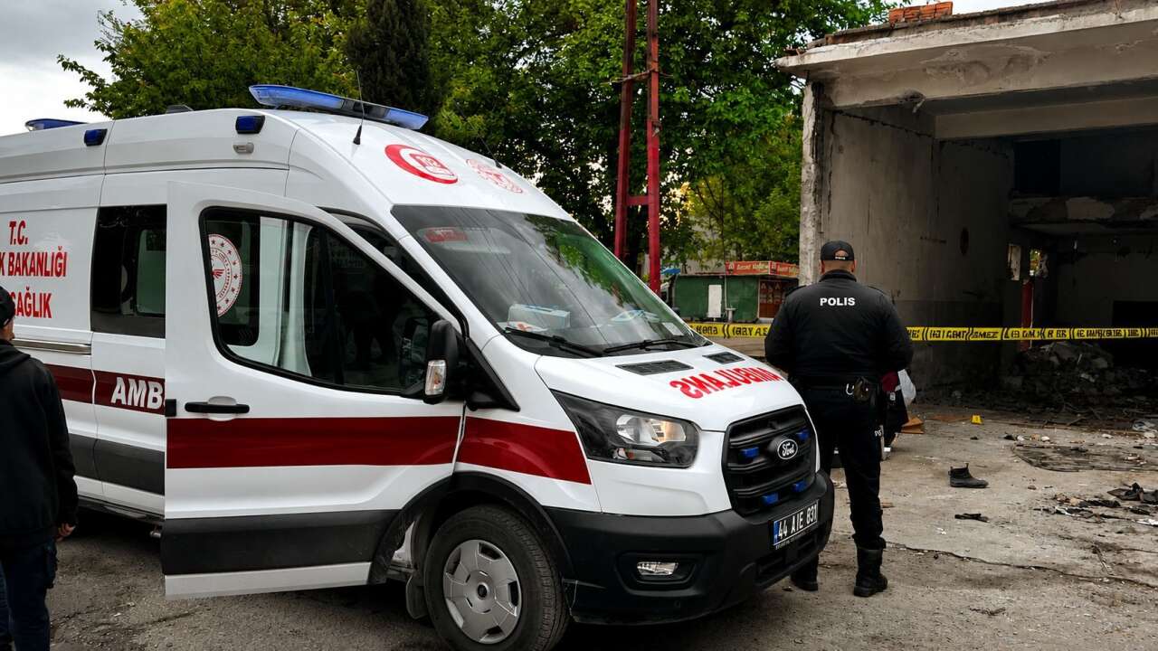 Elektrik kablolarını almak isteyen hurdacı, feci şekilde can verdi 3